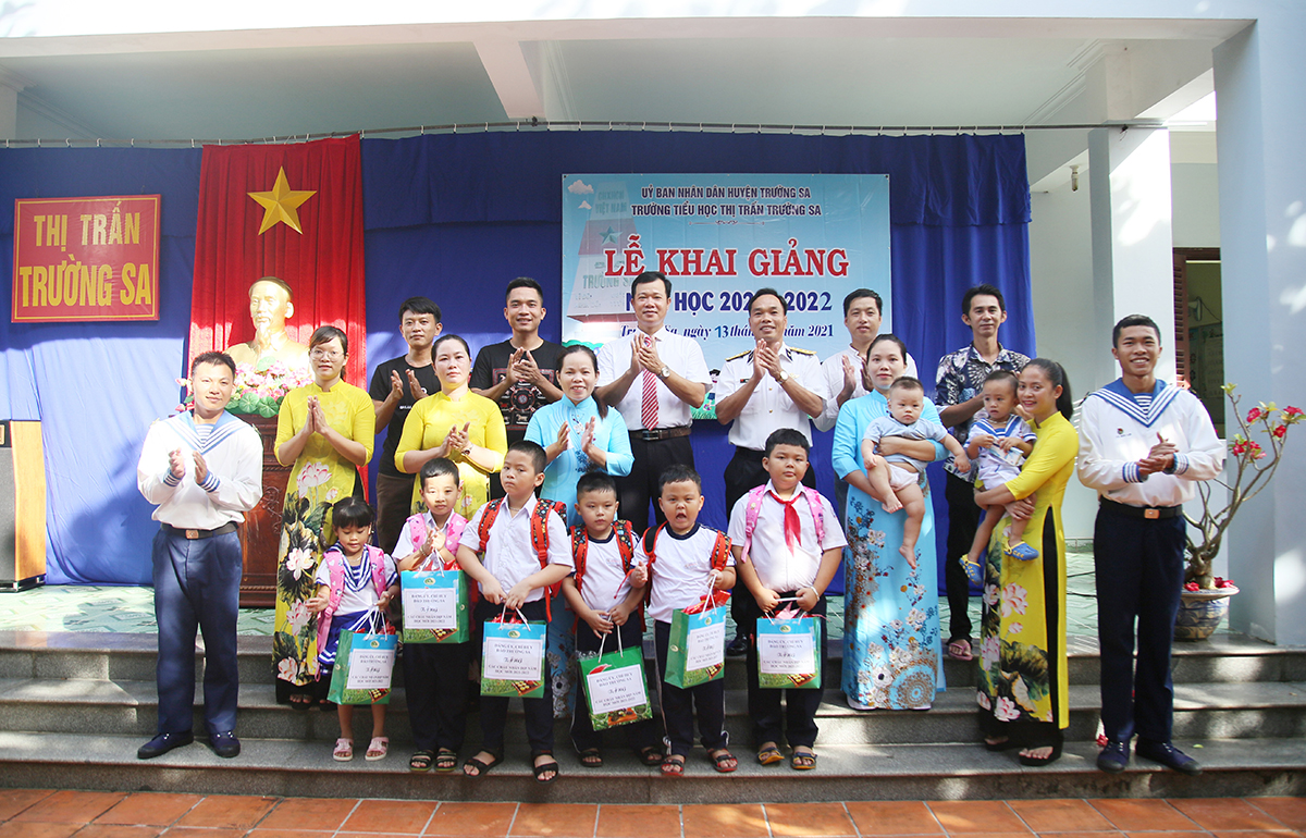 Huyện đảo Trường Sa: Khai giảng năm học mới