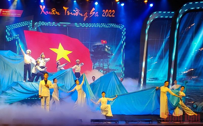 Chương trình “Xuân Trường Sa” tri ân những người lính canh giữ biển đảo quê hương