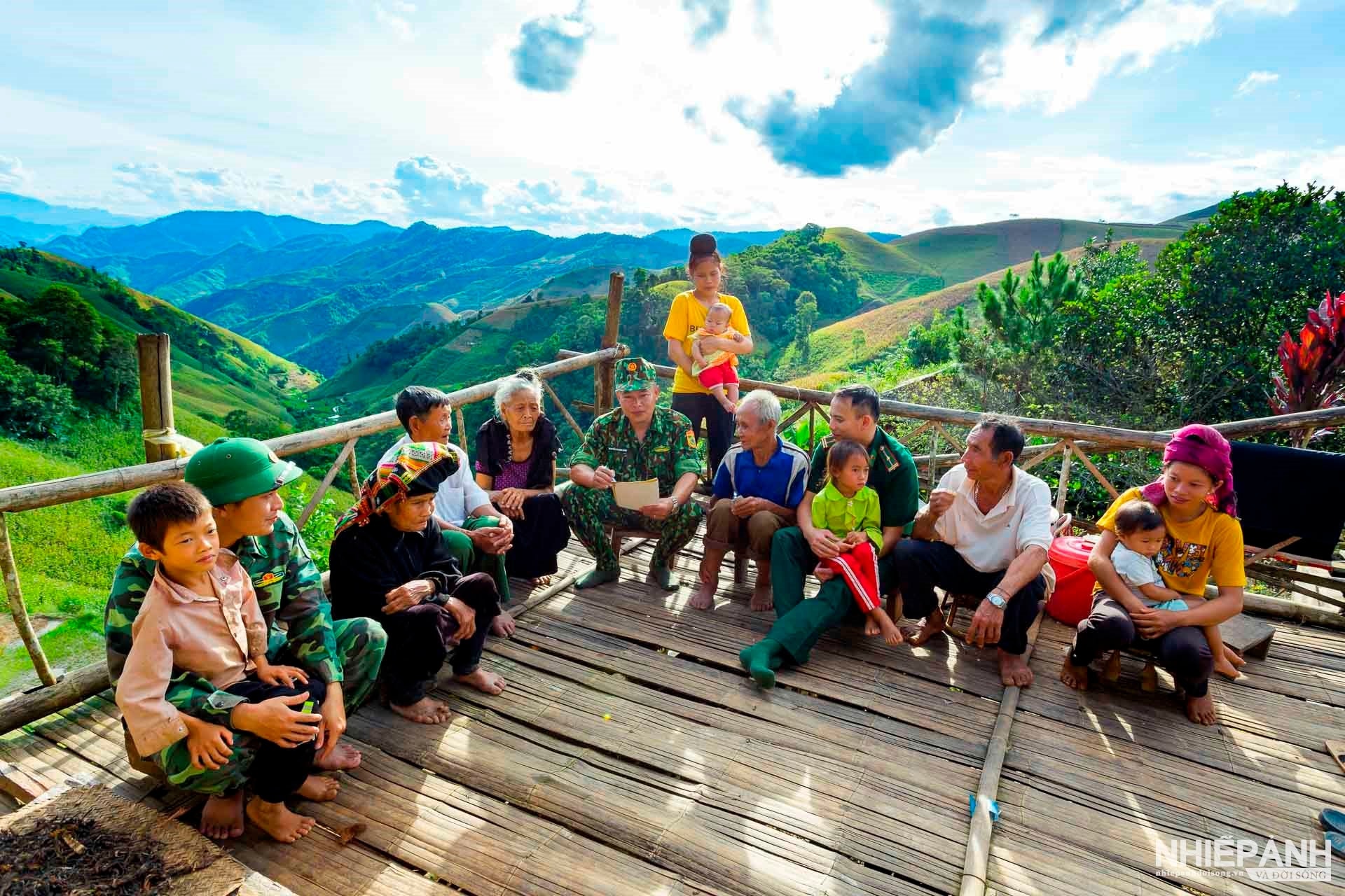 Bảo đảm an ninh con người trước các thách thức của an ninh phi truyền thống trong bối cảnh mới