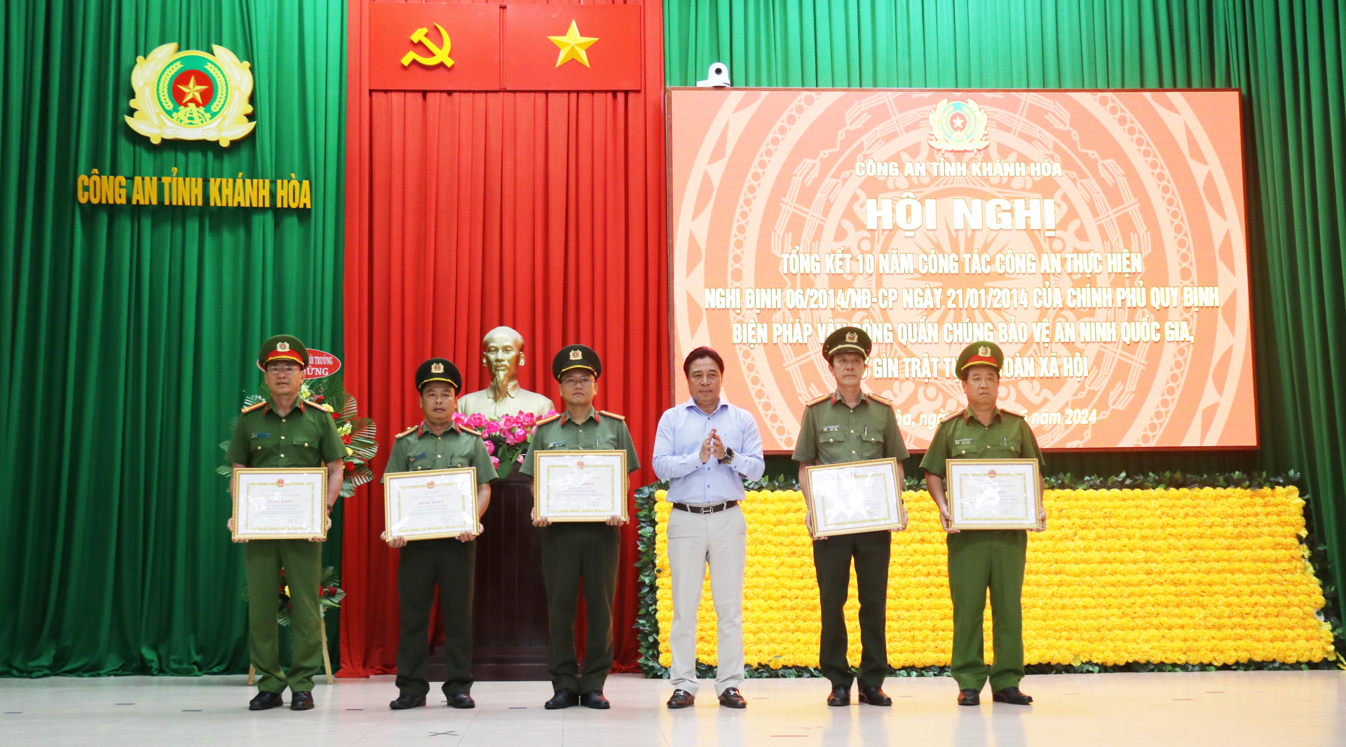Công an tỉnh Khánh Hòa:  Tổng kết 10 năm thực hiện Nghị định số 06 của Chính phủ quy định biện pháp vận động quần chúng bảo vệ an ninh quốc gia, giữ gìn trật tự, an toàn xã hội