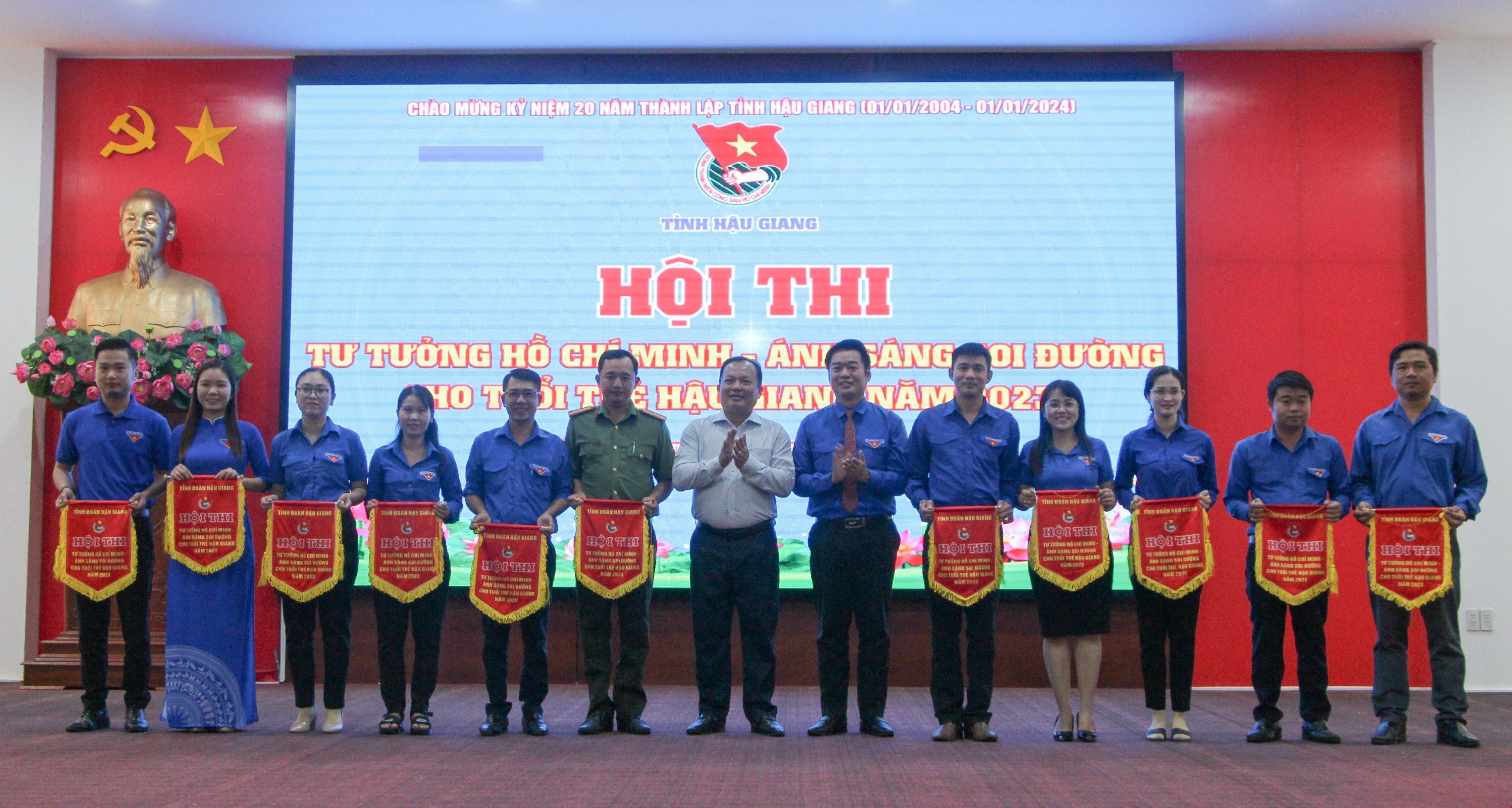 Nâng cao nhận thức về tư tưởng Hồ Chí Minh cho sinh viên Việt Nam hiện nay
