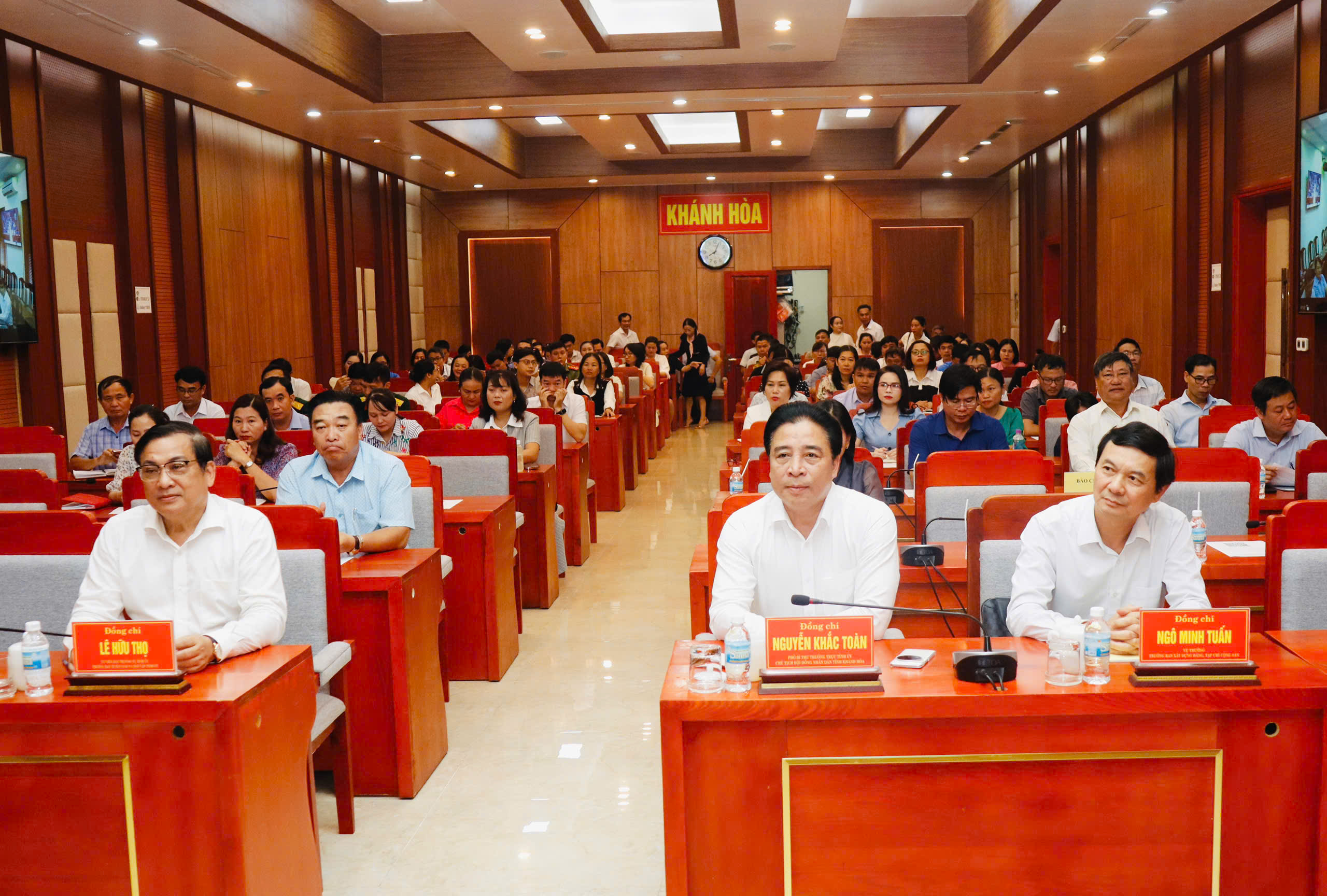 Nâng cao kỹ năng viết bài về công tác xây dựng Đảng cho phóng viên các cơ quan báo chí, cán bộ, đảng viên, công chức, viên chức