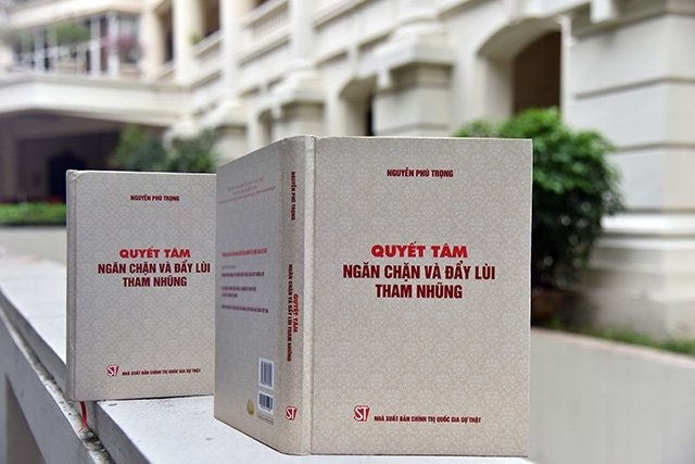Cán bộ có chức, quyền  và ý thức tự giáo dục liêm chính