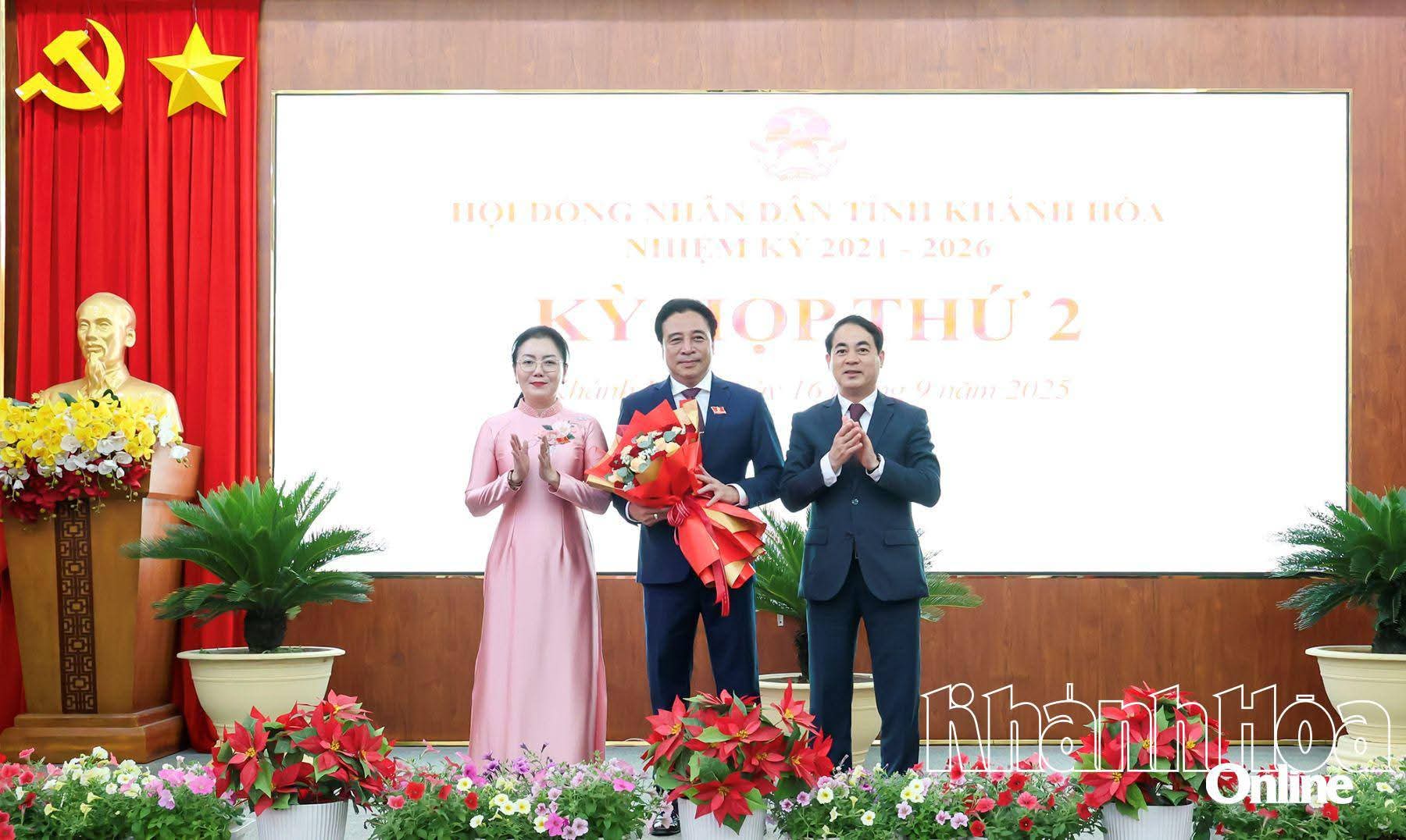 Đồng chí Nguyễn Khắc Toàn được bầu giữ chức vụ Chủ tịch UBND tỉnh Khánh Hòa nhiệm kỳ 2021 - 2026