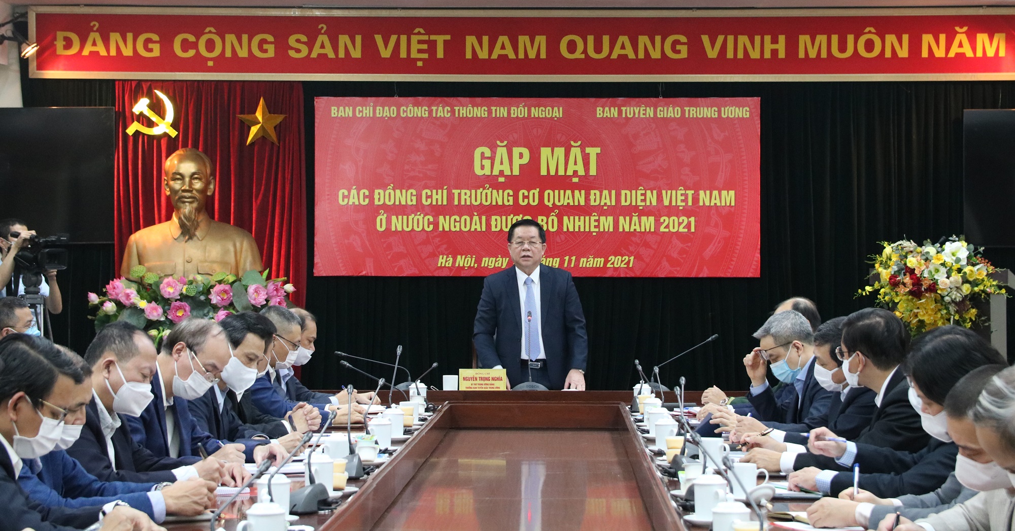 Phối hợp, làm tốt hơn nữa công tác thông tin đối ngoại ở nước ngoài