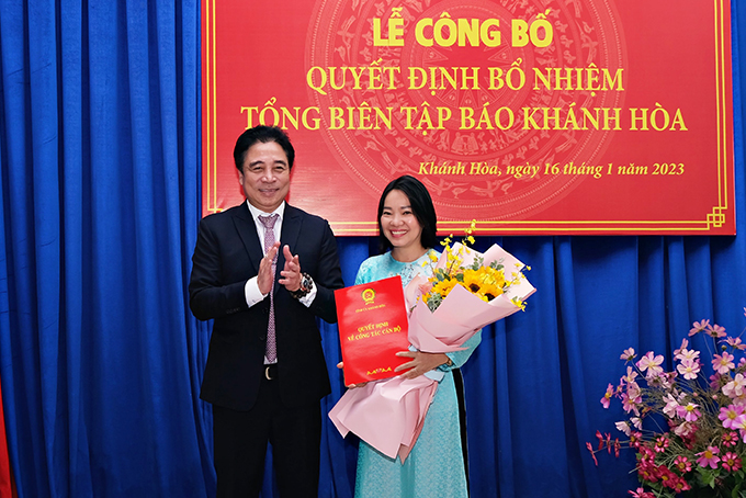 Bà Thái Thị Lệ Hằng giữ chức vụ Tổng Biên tập Báo Khánh Hòa