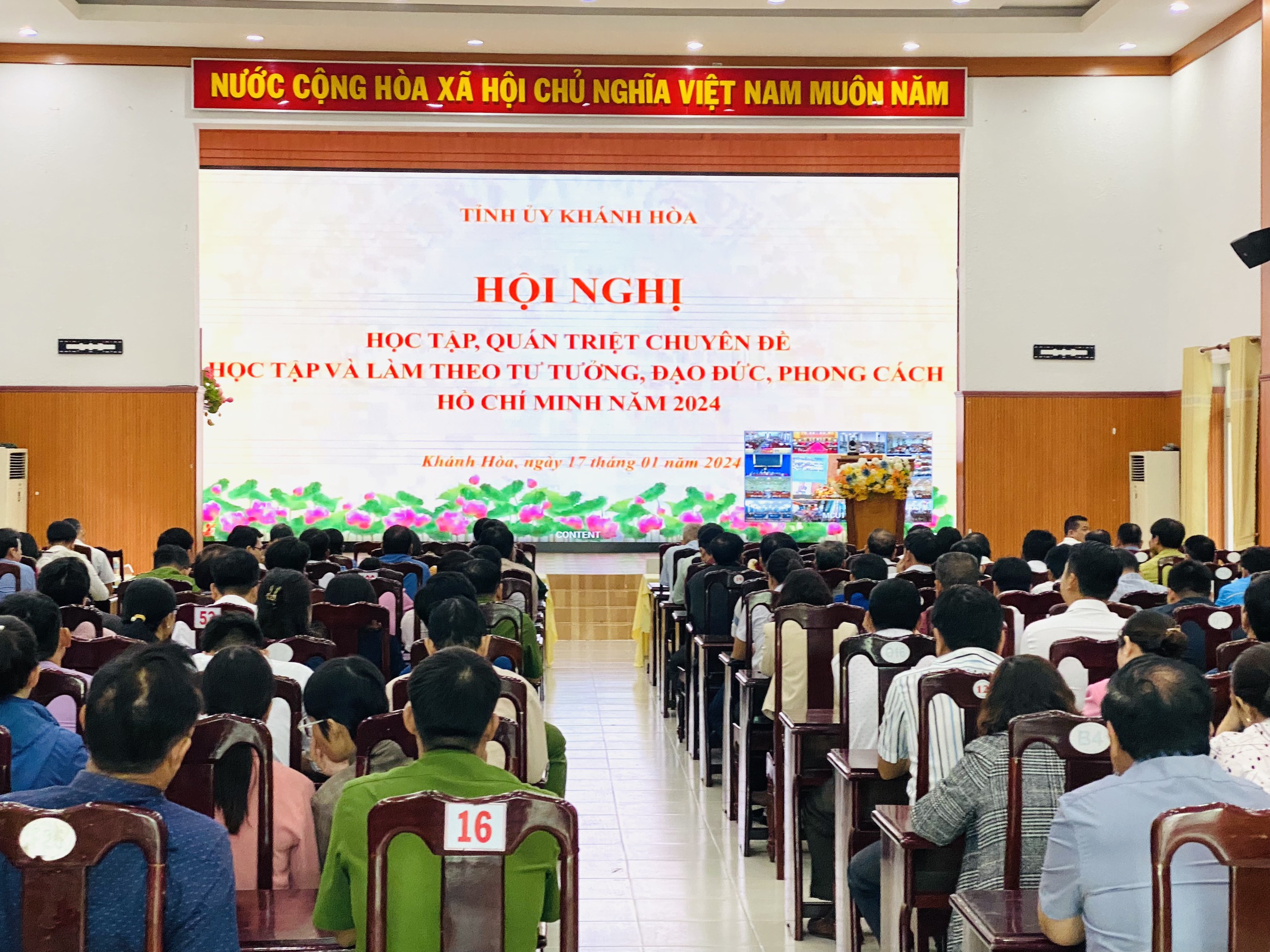 Ban Tuyên giáo Tỉnh ủy Khánh Hòa tổ chức Hội nghị học tập, quán triệt Chuyên đề năm 2024 cho hơn 16.800 cán bộ, đảng viên trong toàn tỉnh