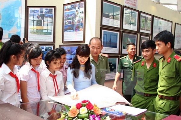 Phát huy giá trị bộ bản đồ và tư liệu "Hoàng Sa, Trường Sa của Việt Nam - Những bằng chứng lịch sử và pháp lý" trong công tác thông tin, tuyên truyền hiện nay 