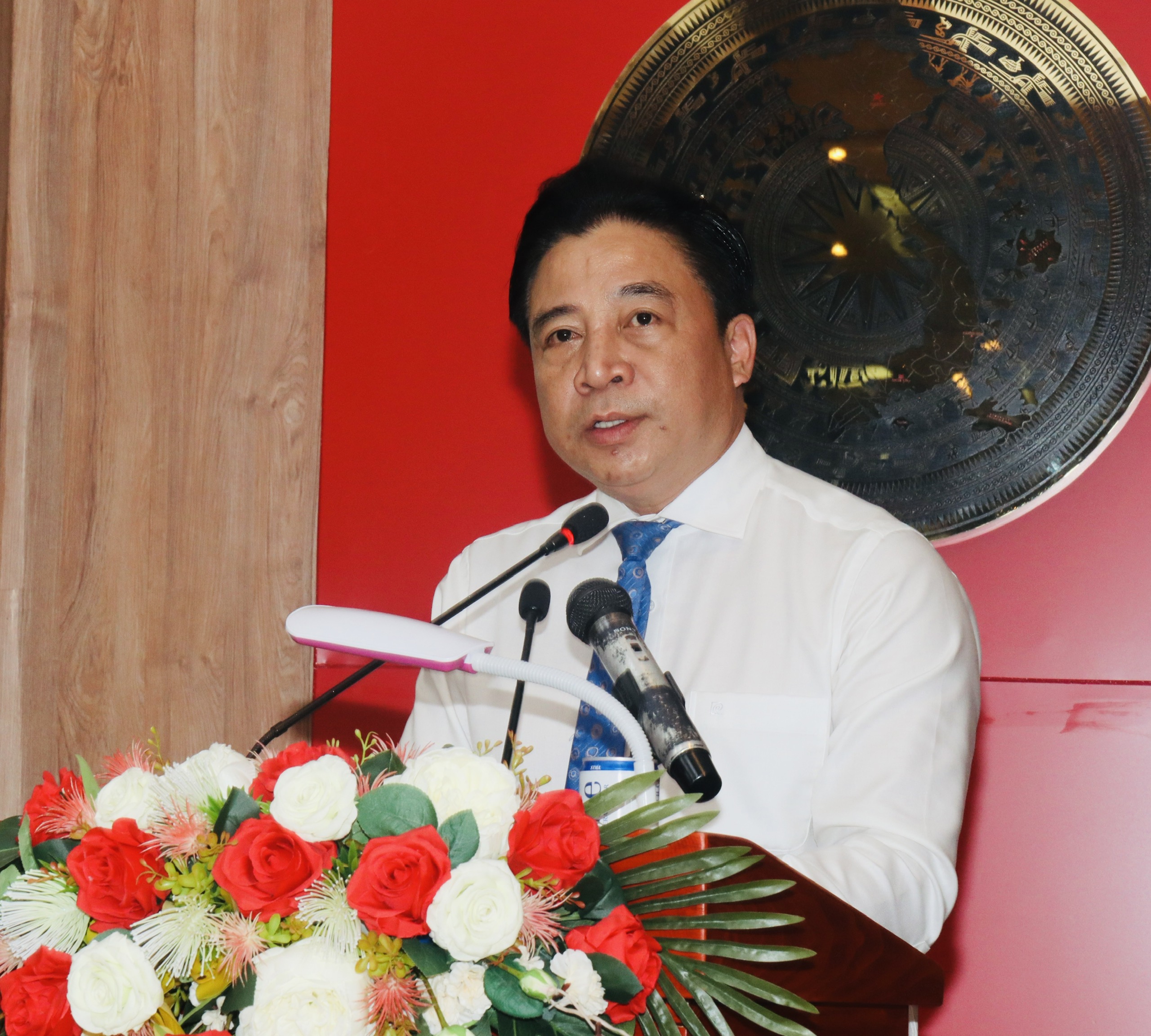 Đưa việc đẩy mạnh học tập và làm theo tư tưởng, đạo đức, phong cách Hồ Chí Minh trở thành nội dung quan trọng để xây dựng mô hình “Chi bộ 4 tốt, Đảng bộ cơ sở 4 tốt” 