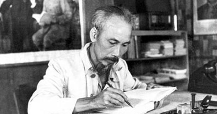 Học tập và làm theo phong cách lãnh đạo dân chủ của Chủ tịch Hồ Chí Minh