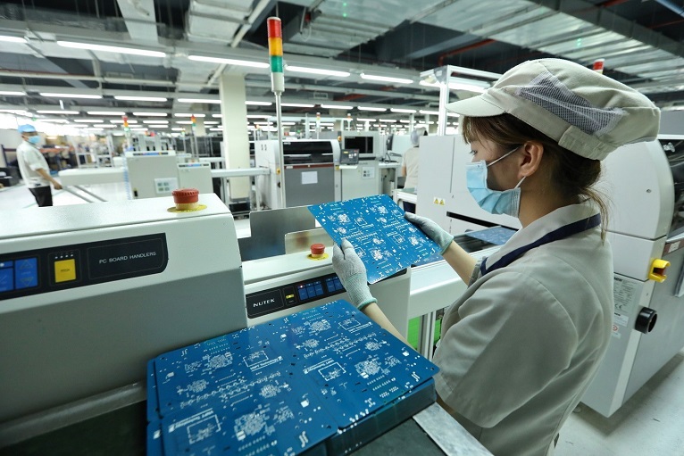 Đẩy mạnh phát triển công nghiệp góp phần xây dựng nền kinh tế độc lập, tự chủ và hội nhập quốc tế ở Việt Nam