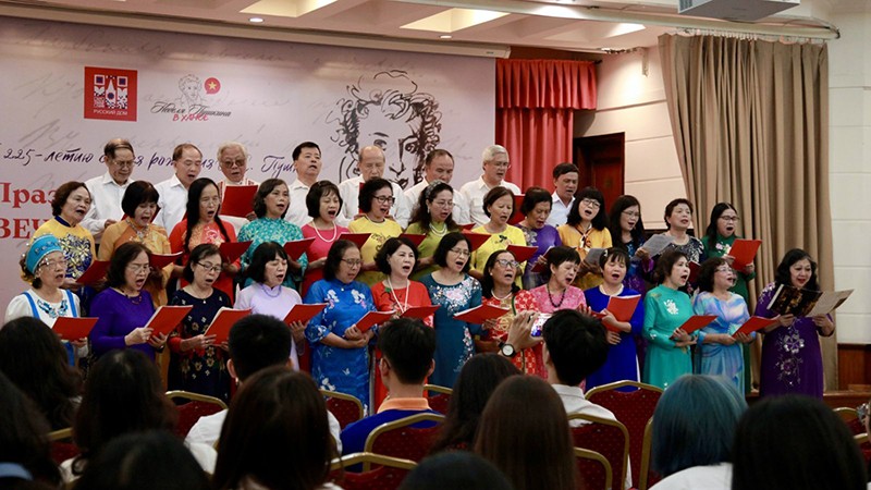 Chung tay gìn giữ, vun đắp quan hệ hữu nghị Việt Nam-Liên bang Nga 