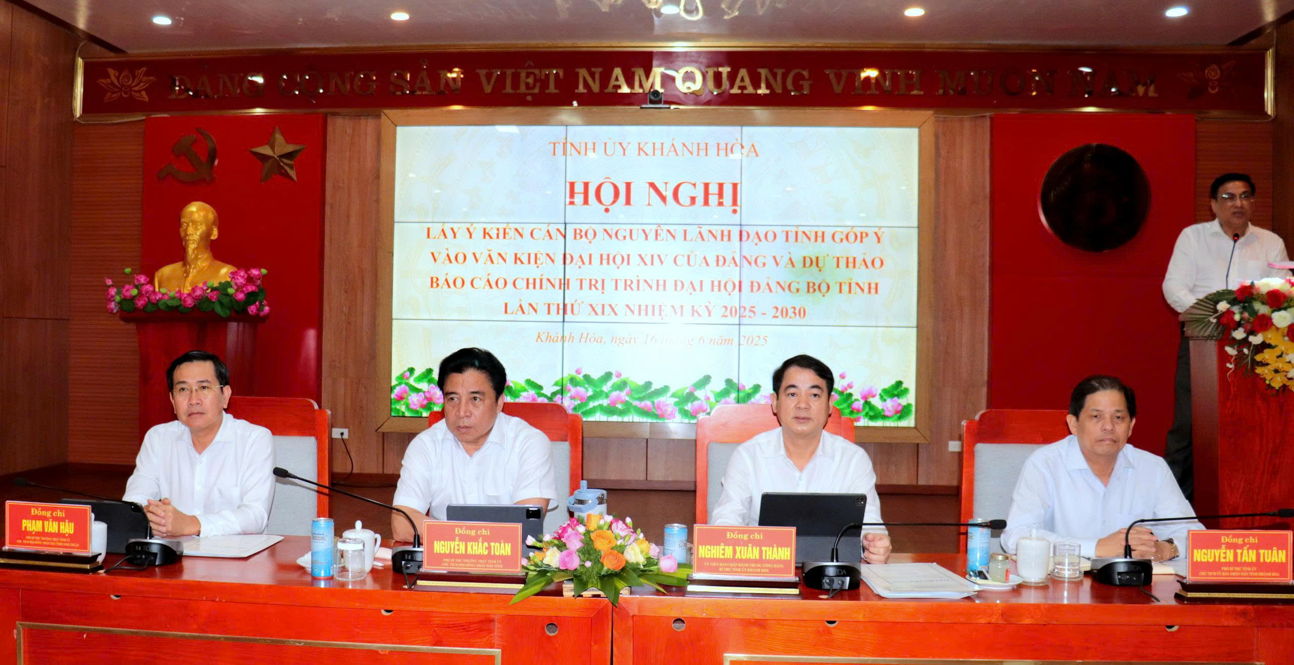 Khánh Hòa và Ninh Thuận lấy ý kiến cán bộ nguyên lãnh đạo tỉnh;  chuyên gia, nhà khoa học, giới trí thức góp ý vào văn kiện  Đại hội Đảng bộ tỉnh lần thứ XIX, nhiệm kỳ 2025-2030