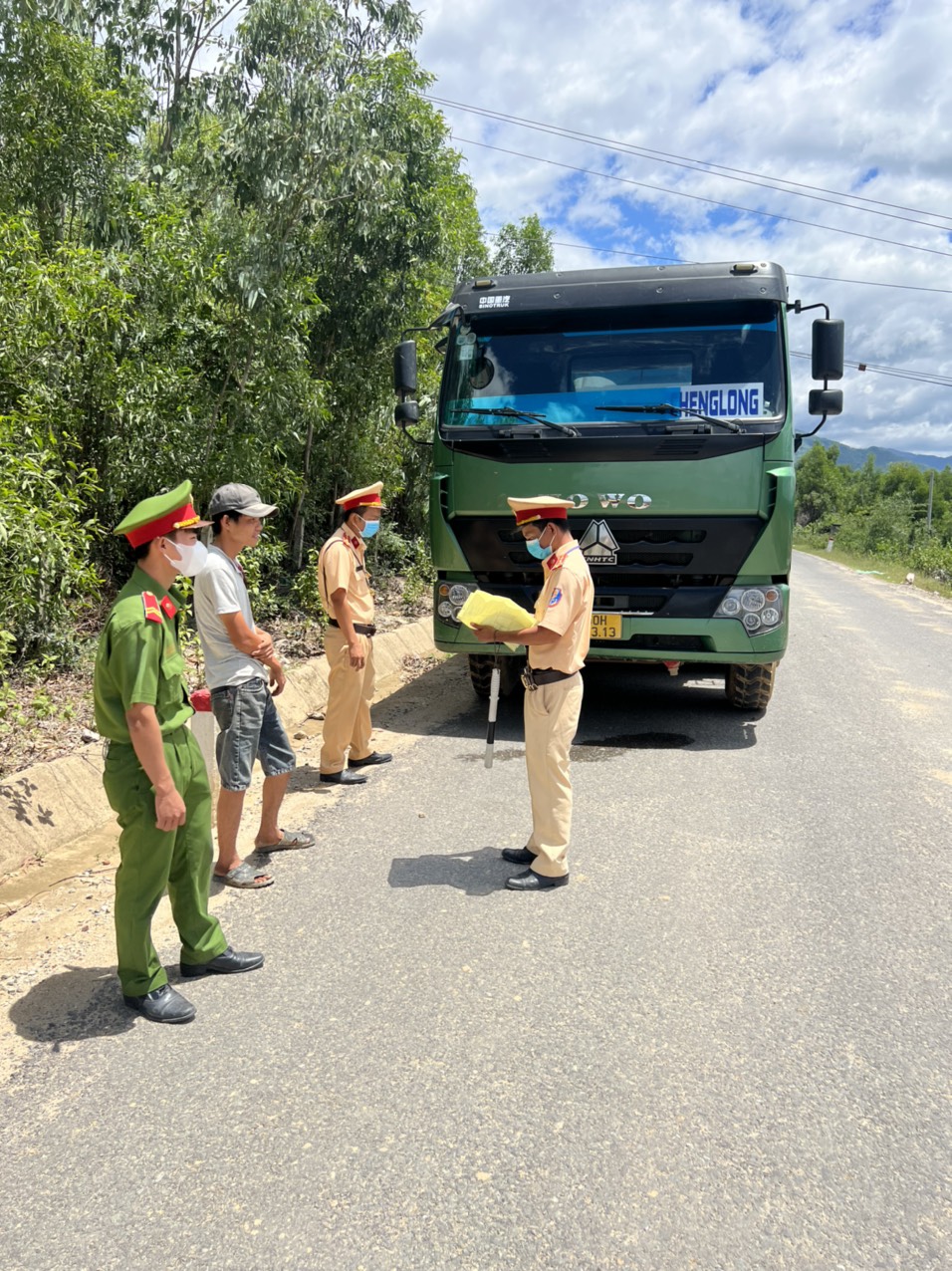 Bảo đảm trật tự, an toàn giao thông trong dịp Tết Dương lịch, Tết Nguyên đán Giáp Thìn 2024