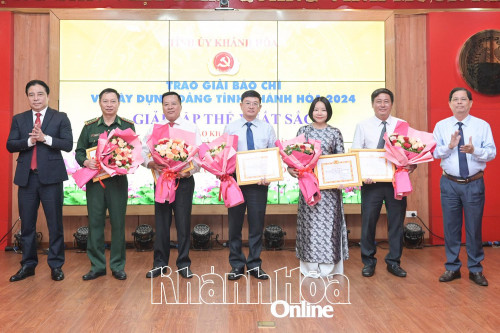 Tạo khí thế mới, niềm tin mới về công tác xây dựng Đảng 