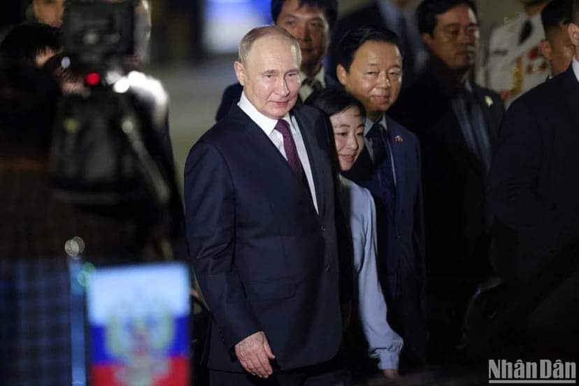  [Ảnh] Tổng thống Liên bang Nga Vladimir Putin bắt đầu chuyến thăm cấp Nhà nước tới Việt Nam 