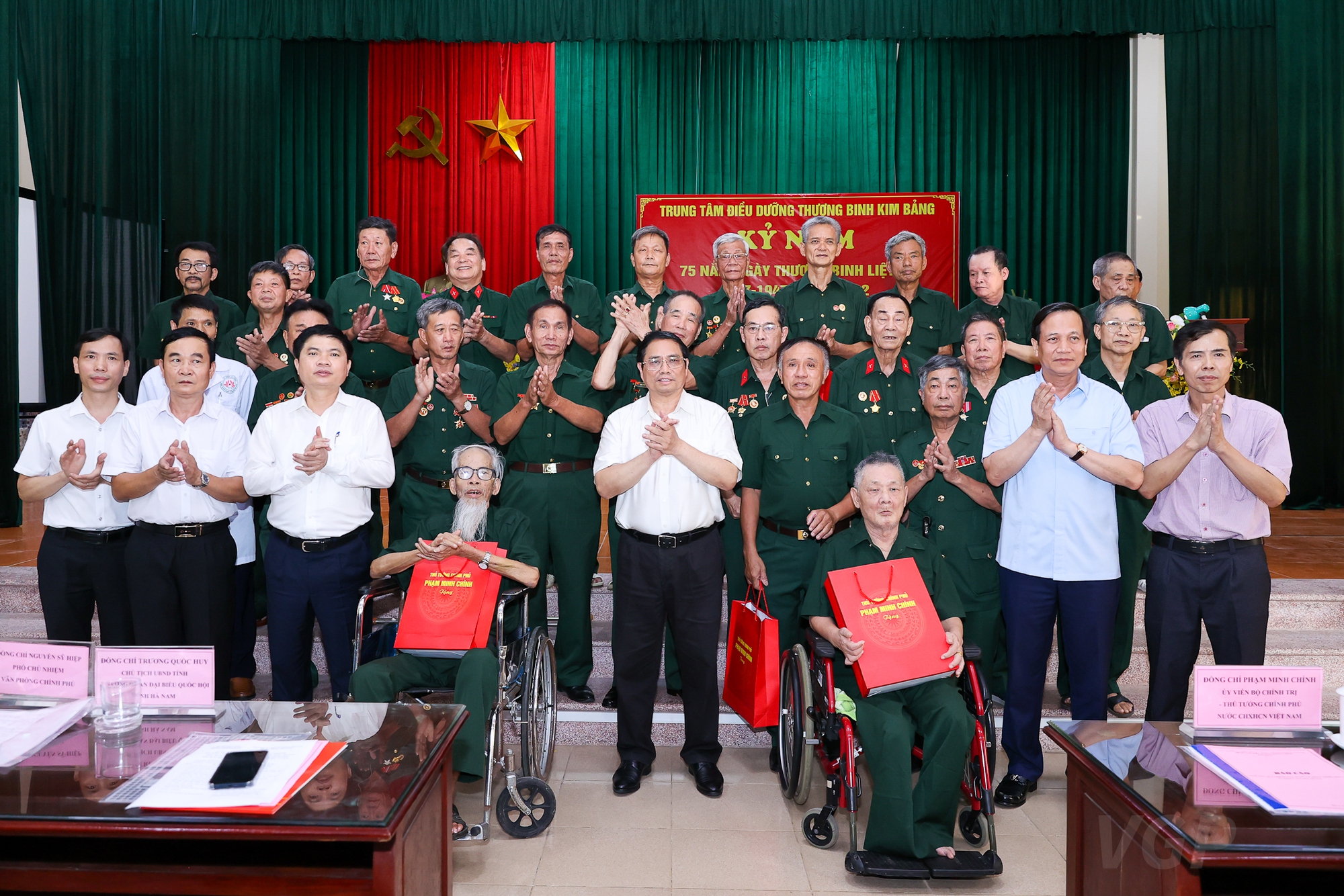         Đảng và Nhà nước mãi mãi tri ân sự hy sinh của các anh hùng liệt sĩ, thương binh, bệnh binh    