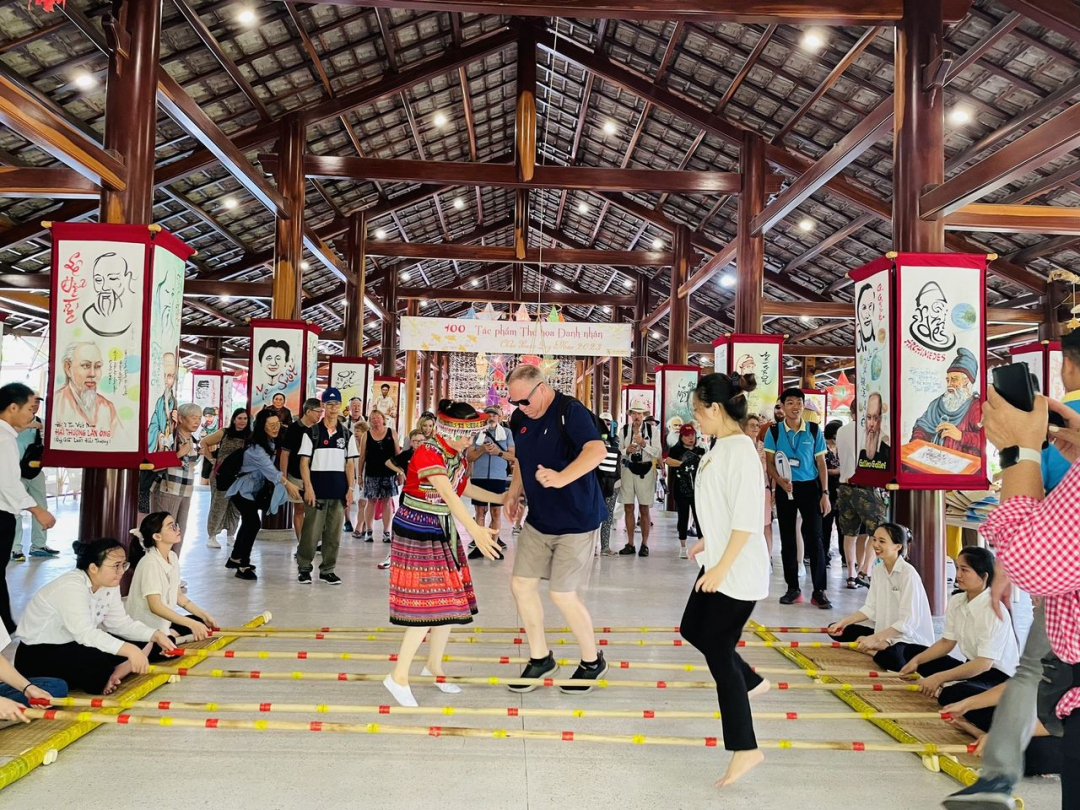 10 tháng, Khánh Hòa đón 6,2 triệu lượt khách lưu trú