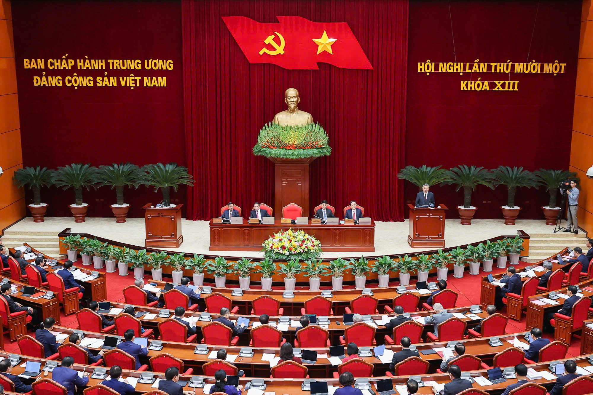 Làm tốt công tác nhân sự của Đảng nhiệm kỳ Đại hội XIV