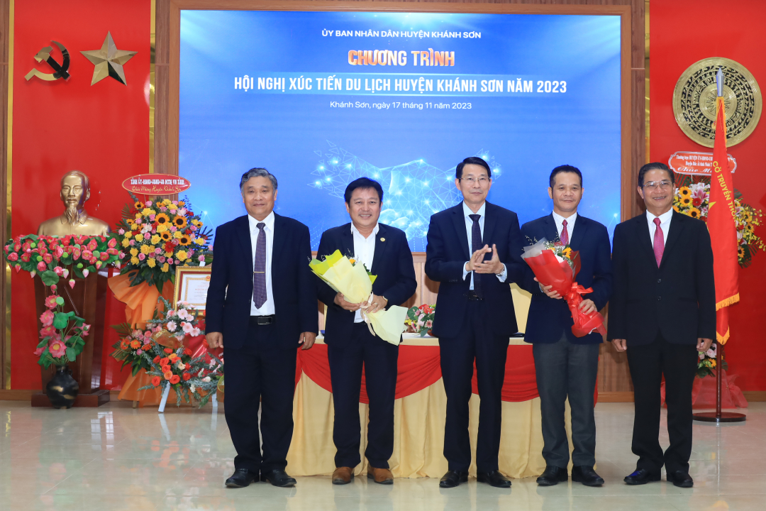 Khánh Sơn: Đẩy mạnh xúc tiến phát triển du lịch