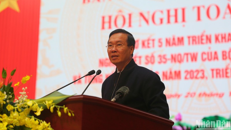  Tạo thế trận lòng dân trong bảo vệ nền tảng tư tưởng của Đảng 