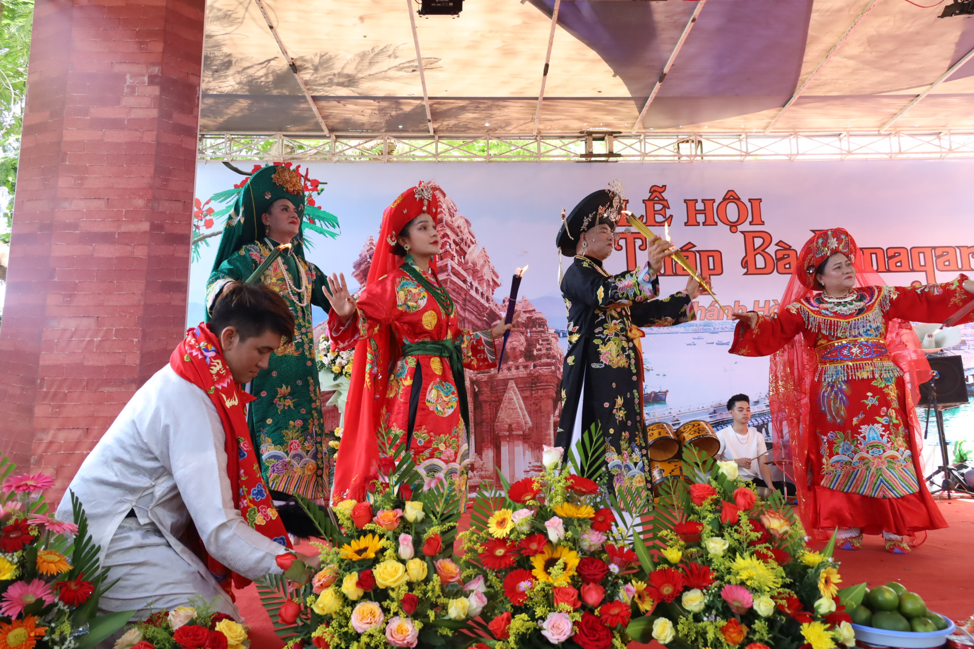 Sẵn sàng khai hội Tháp Bà Ponagar