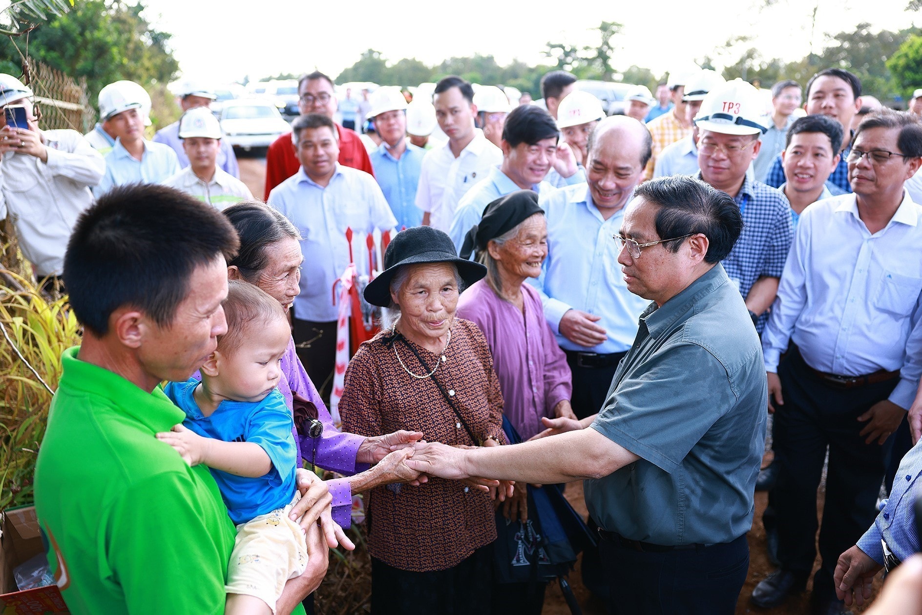 Nguyên tắc nói đi đôi với làm trong tác phẩm Dân vận và giá trị đối với Đảng hiện nay