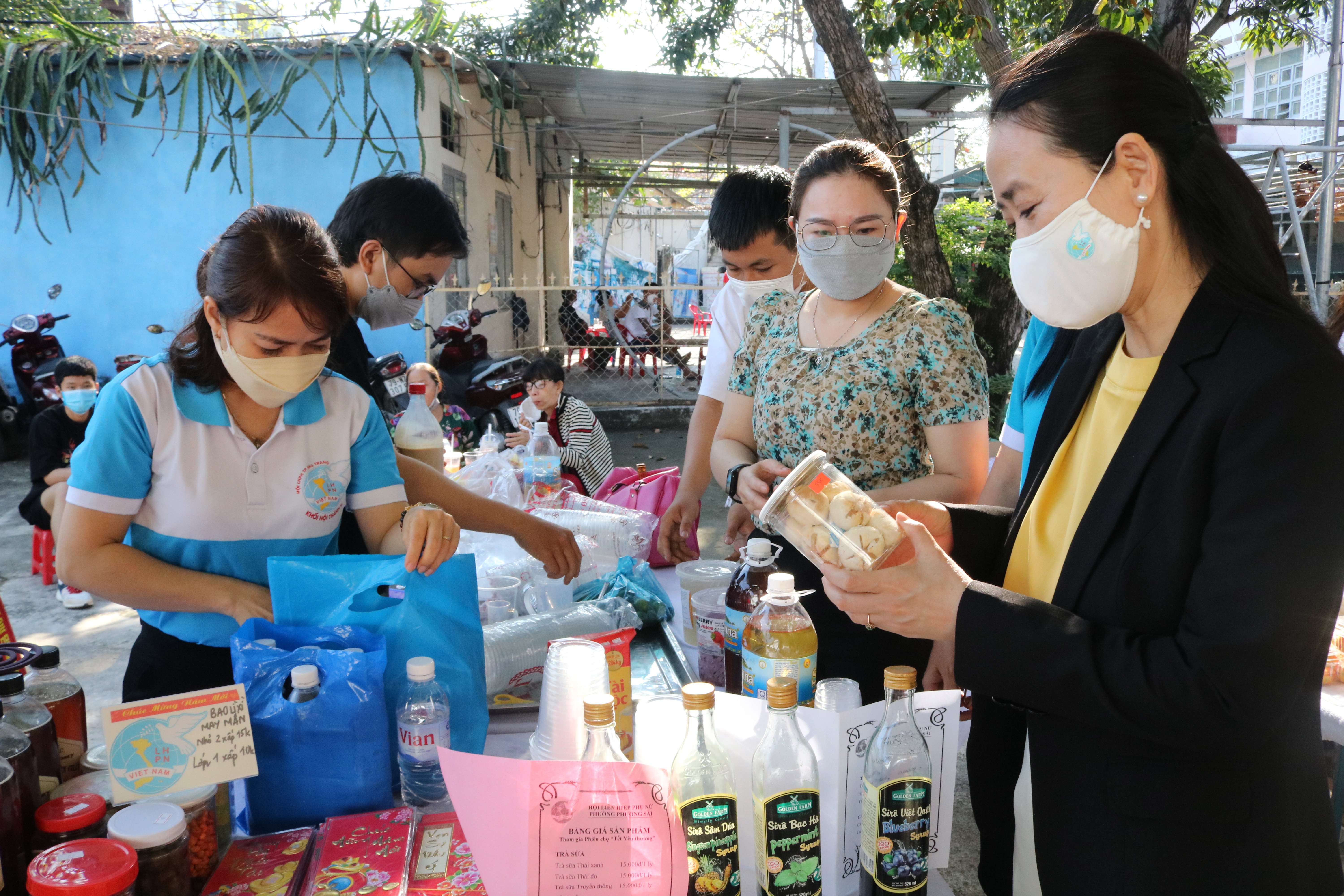 Hội Liên hiệp Phụ nữ thành phố Nha Trang tổ chức Phiên chợ "Tết yêu thương"