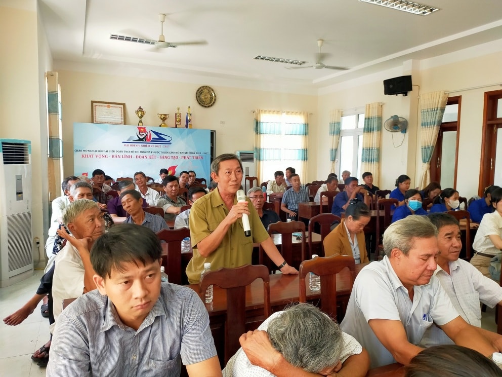 Quan điểm của Đảng về dân chủ xã hội chủ nghĩa và việc triển khai luật thực hiện dân chủ ở cơ sở tại xã, phường, thị trấn hiện nay