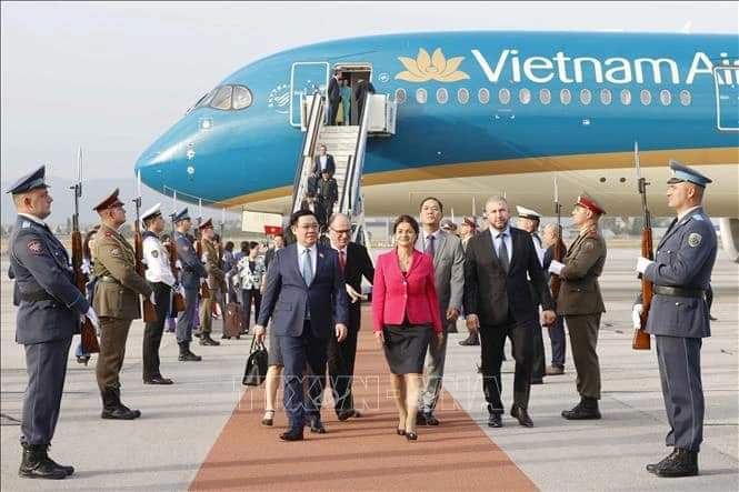 Chủ tịch Quốc hội Vương Đình Huệ bắt đầu thăm chính thức Cộng hòa Bulgaria