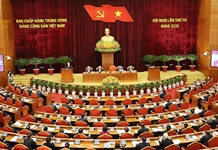 Kiên quyết đấu tranh quét sạch chủ nghĩa cá nhân trong toàn Đảng