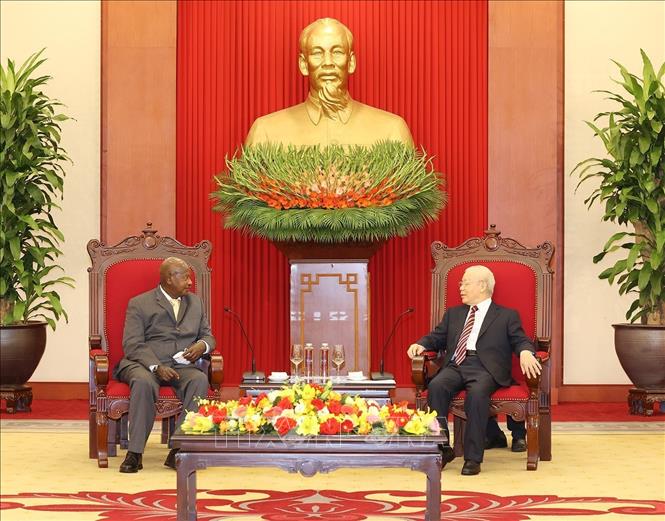         Đưa quan hệ Việt Nam - Uganda sang giai đoạn phát triển mới     
