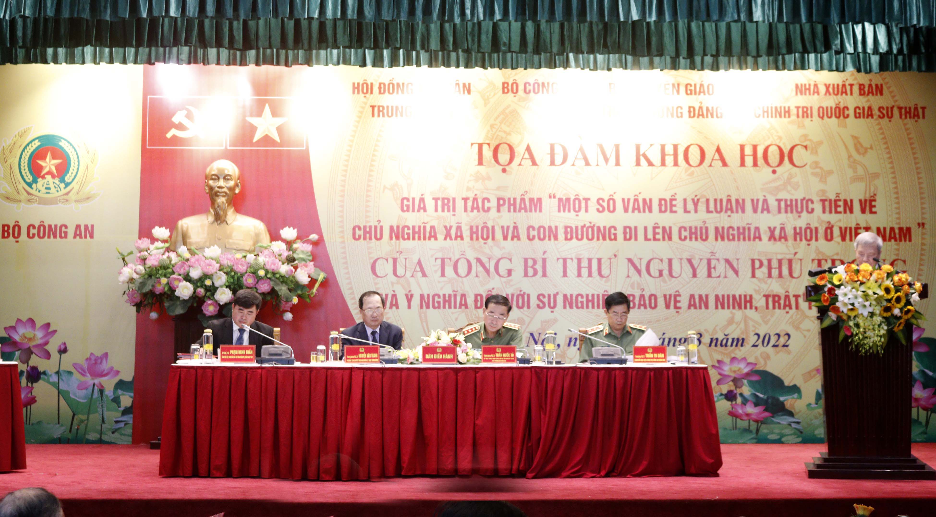         Lan tỏa giá trị tác phẩm của đồng chí Tổng Bí thư về xây dựng chủ nghĩa xã hội    