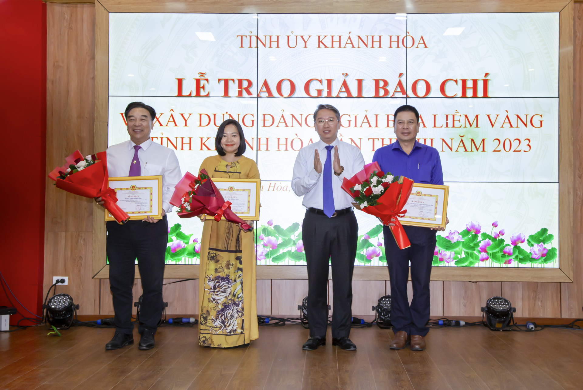 Kỷ niệm 77 năm Ngày truyền thống Báo Khánh Hòa (26-4-1947 - 26-4-2024)  Báo Khánh Hòa - Hành trình 77 năm 
