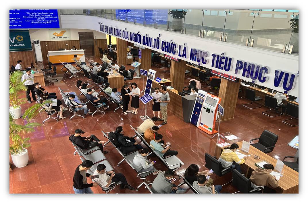 Một số giải pháp nâng cao chất lượng công tác phát triển đảng viên ở Đảng bộ tỉnh Khánh Hòa