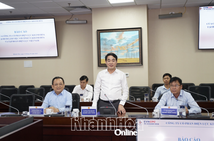 Bí thư Tỉnh ủy Nghiêm Xuân Thành làm việc với Tập đoàn Điện lực Việt Nam