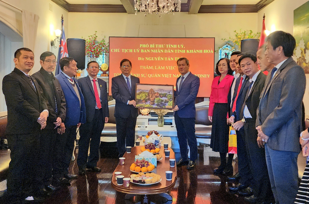Đoàn đại biểu tỉnh Khánh Hòa làm việc với Tổng Lãnh sự quán Việt Nam tại bang New South Wales, Queensland, Nam Australia và một số doanh nghiệp tại Sydney, Australia