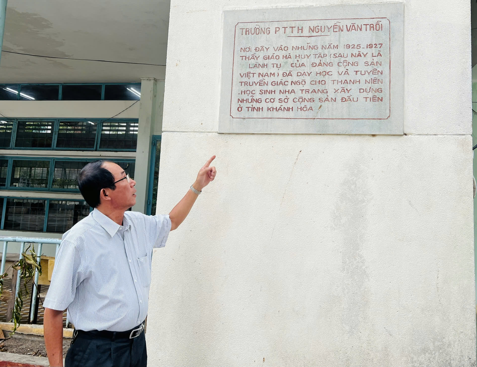 Vai trò của hai đồng chí Hà Huy Tập và Ngô Đức Diễn trong việc vận động thành lập Đảng bộ tỉnh Khánh Hòa