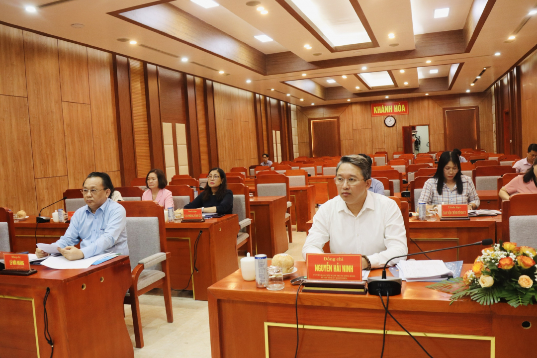 Thường trực Ban Bí thư giao ban công tác 6 tháng đầu năm với các Bí thư Tỉnh ủy, Thành ủy trực thuộc Trung ương