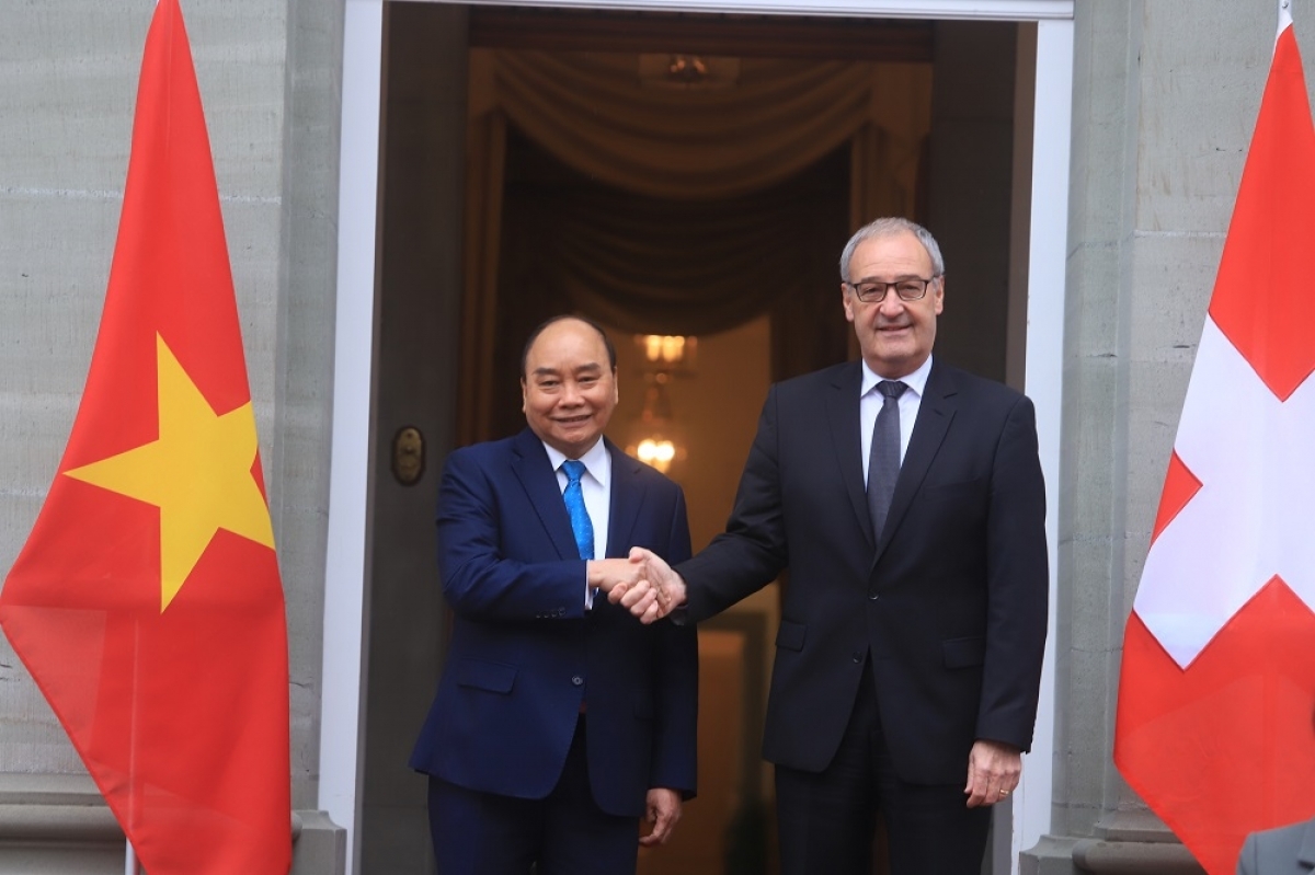           Chủ tịch nước kết thúc chuyến thăm Thụy Sỹ, bắt đầu thăm chính thức LB Nga      