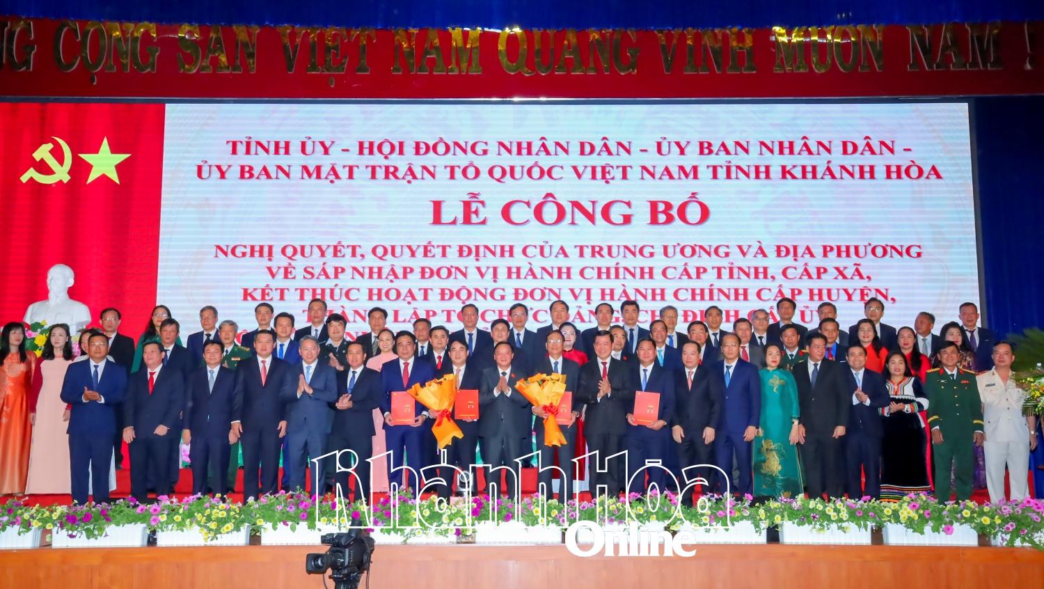 Sáp nhập tỉnh Khánh Hòa với tỉnh Ninh Thuận thành tỉnh Khánh Hòa mới